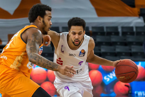 续约背后的 续约背后的